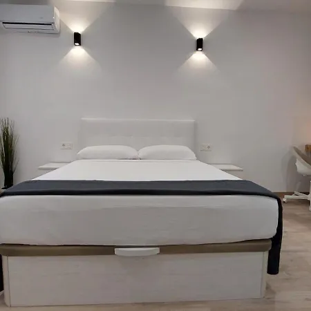 Lemon Tree Apartment *